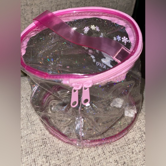 Vintage 2001 Sanrio Hello Kitty plastic cosmetic bag - Picture 7 of 7